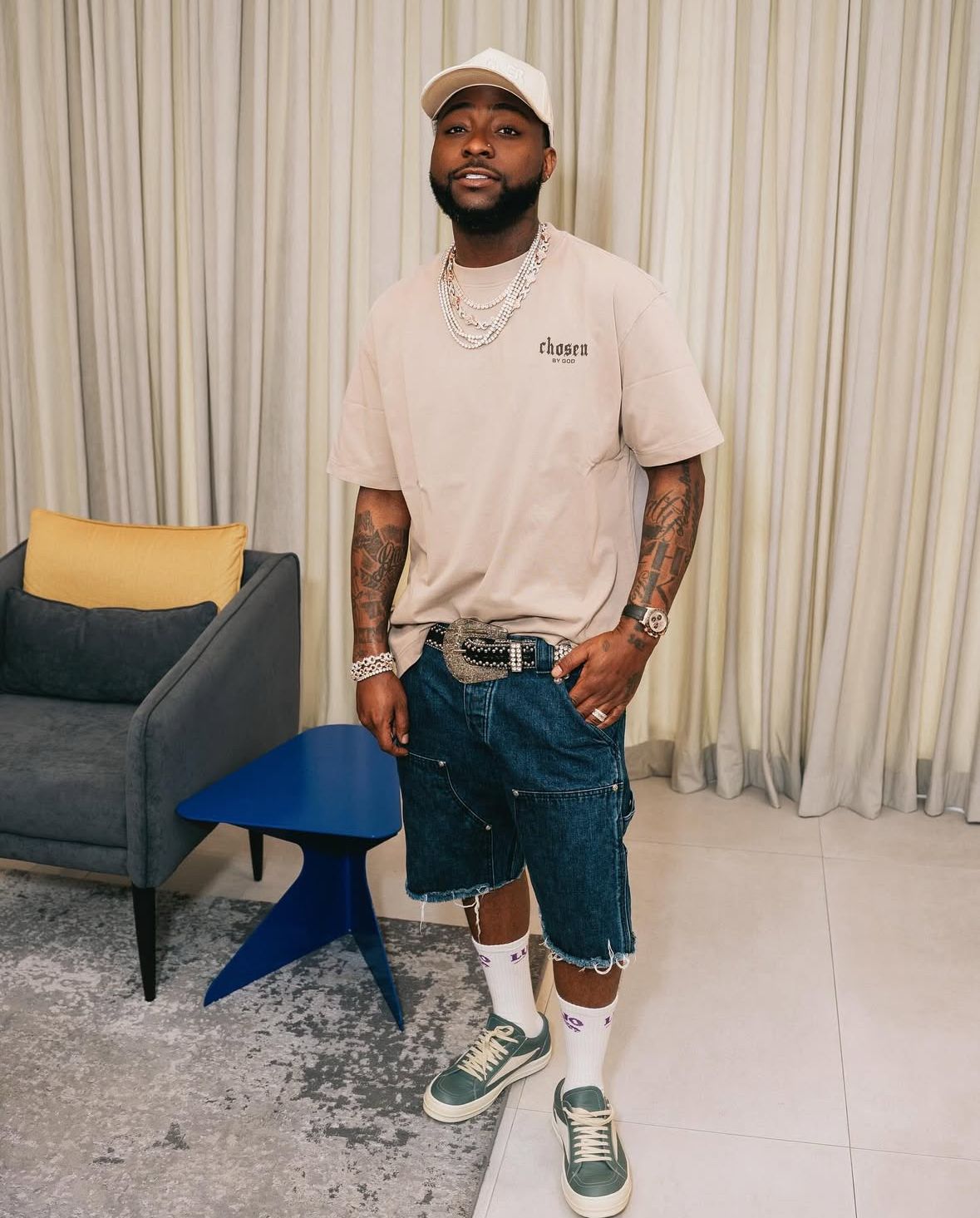 Davido wearing Villager Chosen T-shirt